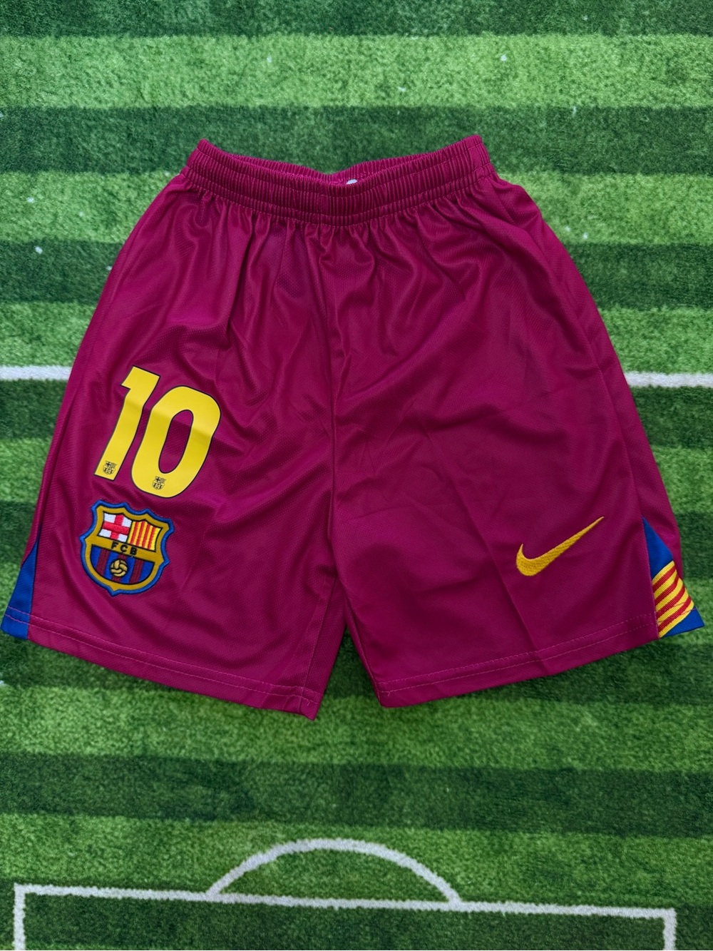 Kid’s Ronaldinho FC Barcelona Home Jersey - Picture 5 of 5